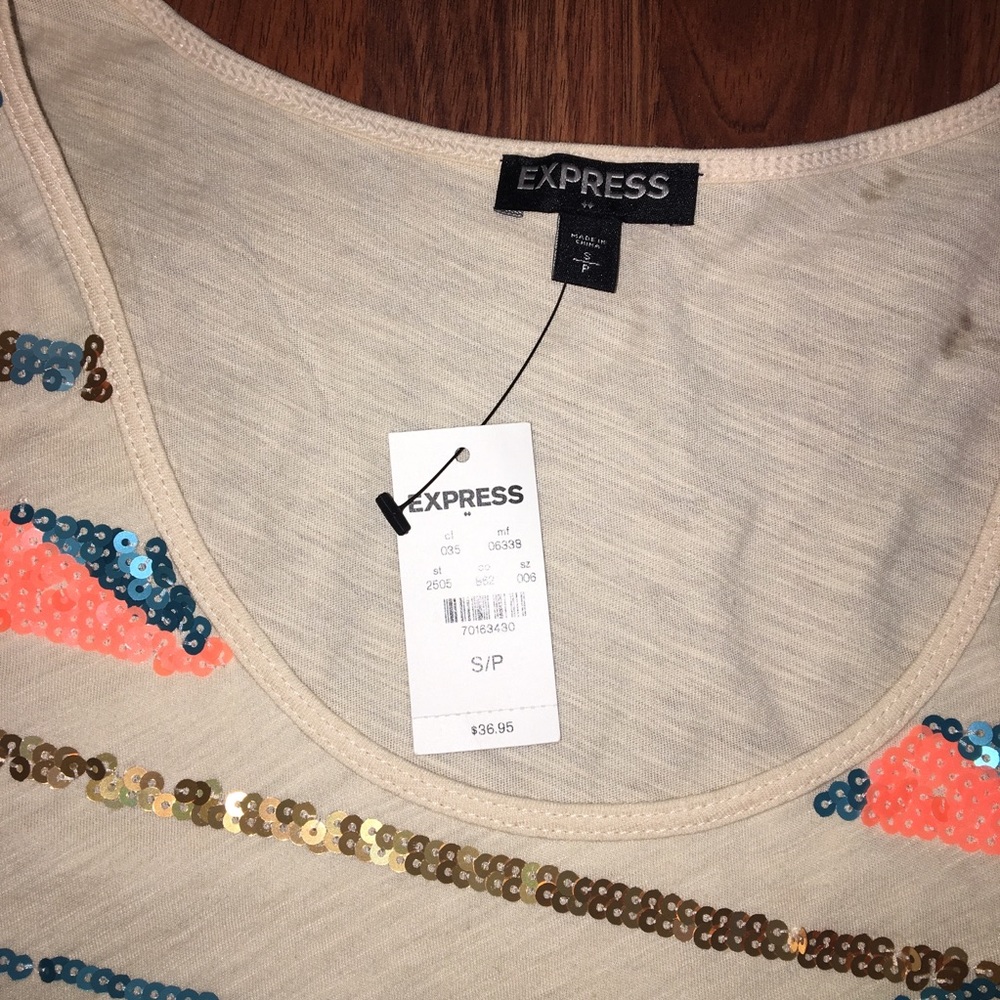 Express sequin patterned top - Picture 2 of 5